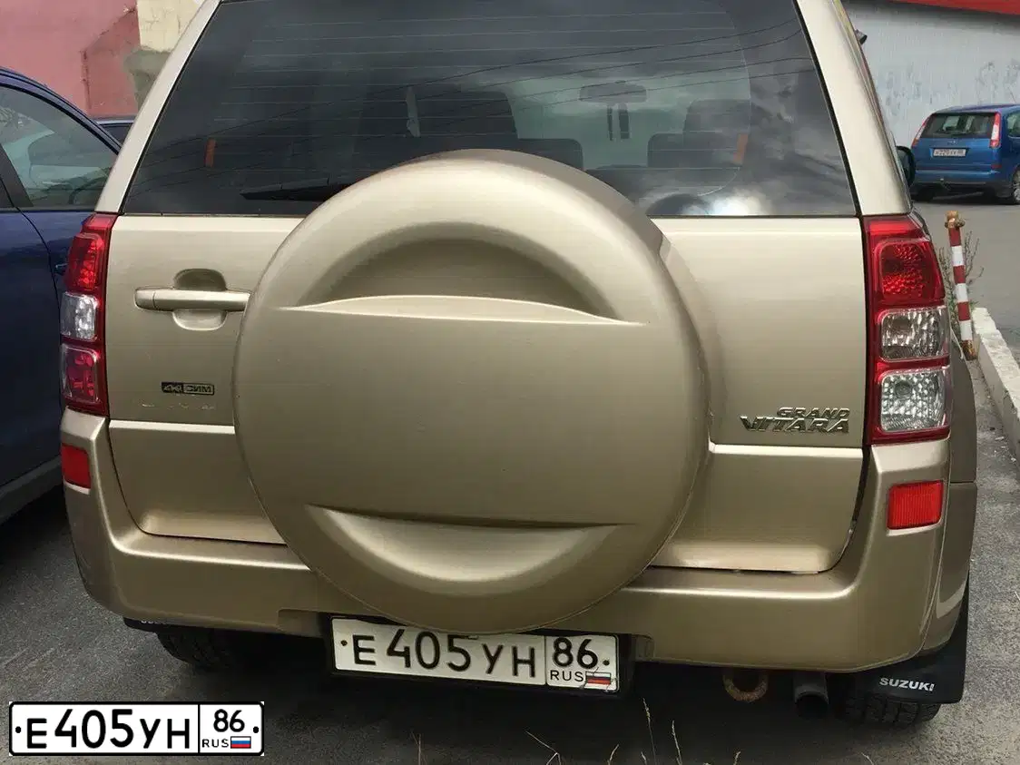 Фото автомобиля SUZUKI /GRAND/ VITARA, 2006 — госномер Т897КЕ72. Цвет: БЕЖЕВЫЙ