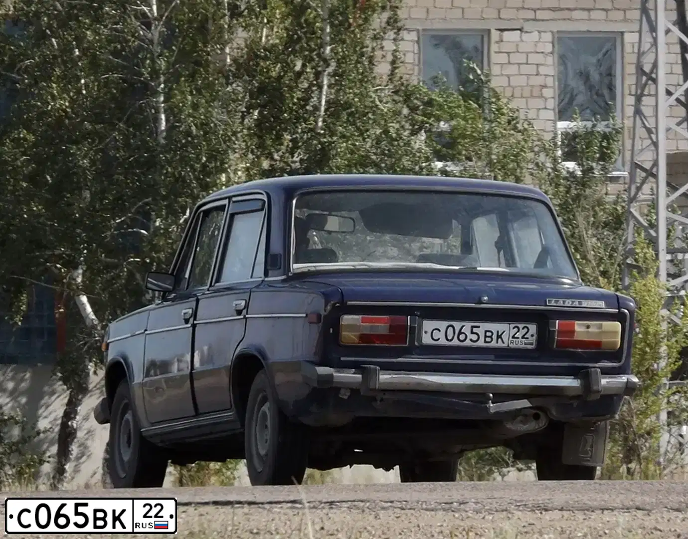 Фото автомобиля LADA 2106, 1985 — госномер С065ВК22. Цвет: КОРРИДА