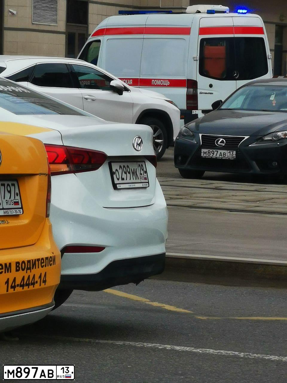 Фото автомобиля LEXUS IS, 2014 — госномер Х982КК799. Цвет: ЧЕРНЫЙ