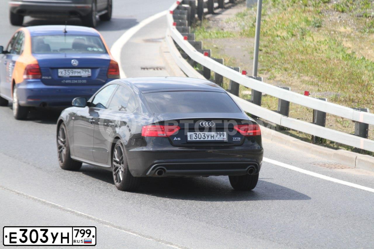 Фото автомобиля AUDI A5, 2015 — госномер Е303УН799. Цвет: ЧЕРНЫЙ