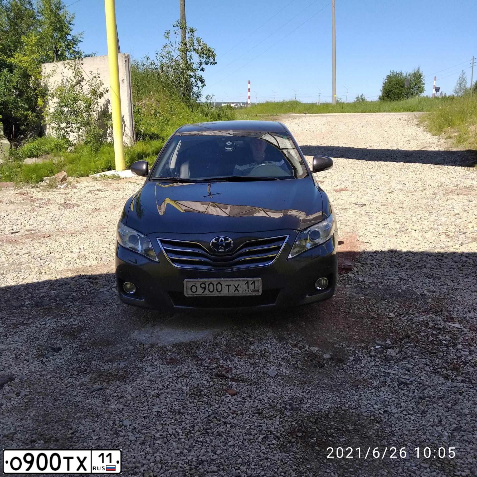 Фото автомобиля TOYOTA CAMRY, 2009 — госномер О900ТХ11. Цвет: СЕРЫЙ МЕТАЛЛИК