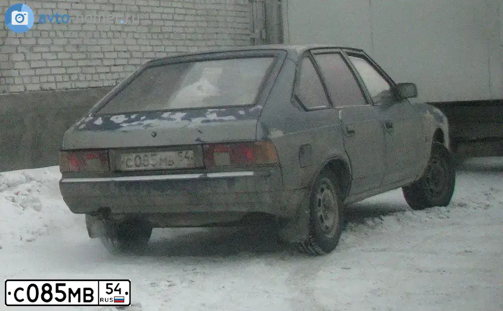 Фото автомобиля МОС 2141 2, 1989 — госномер С085МВ54. Цвет: СИНИЙ