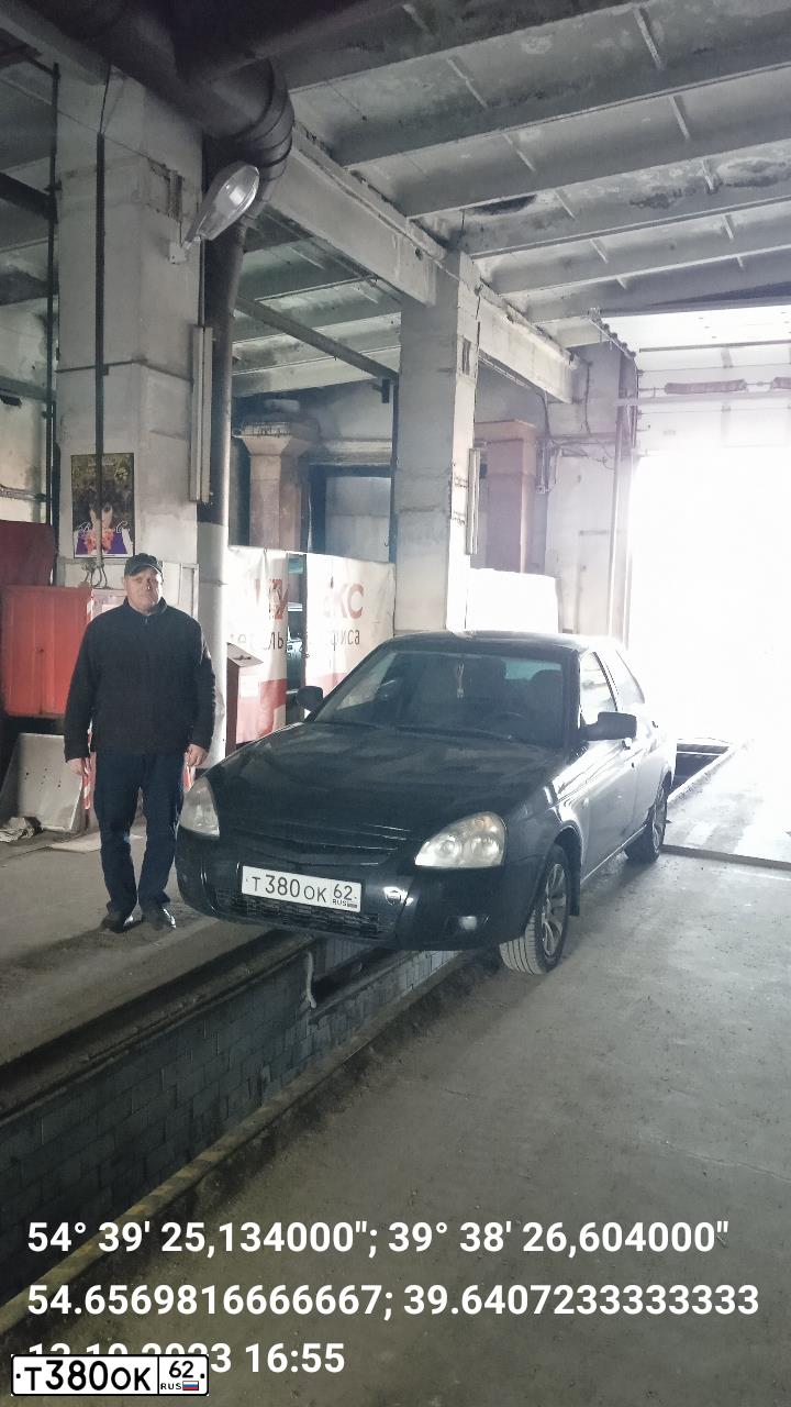 Фото автомобиля LADA 2170 PRIORA, 2010 — госномер Т380ОК62. Цвет: Сине-Черный
