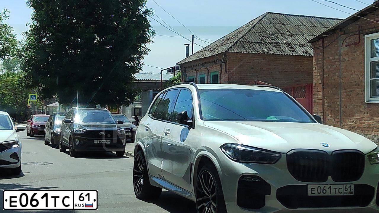 Фото автомобиля MAZ 5337 /4X2/, 2006 — госномер Е061ТС61. Цвет: Белый