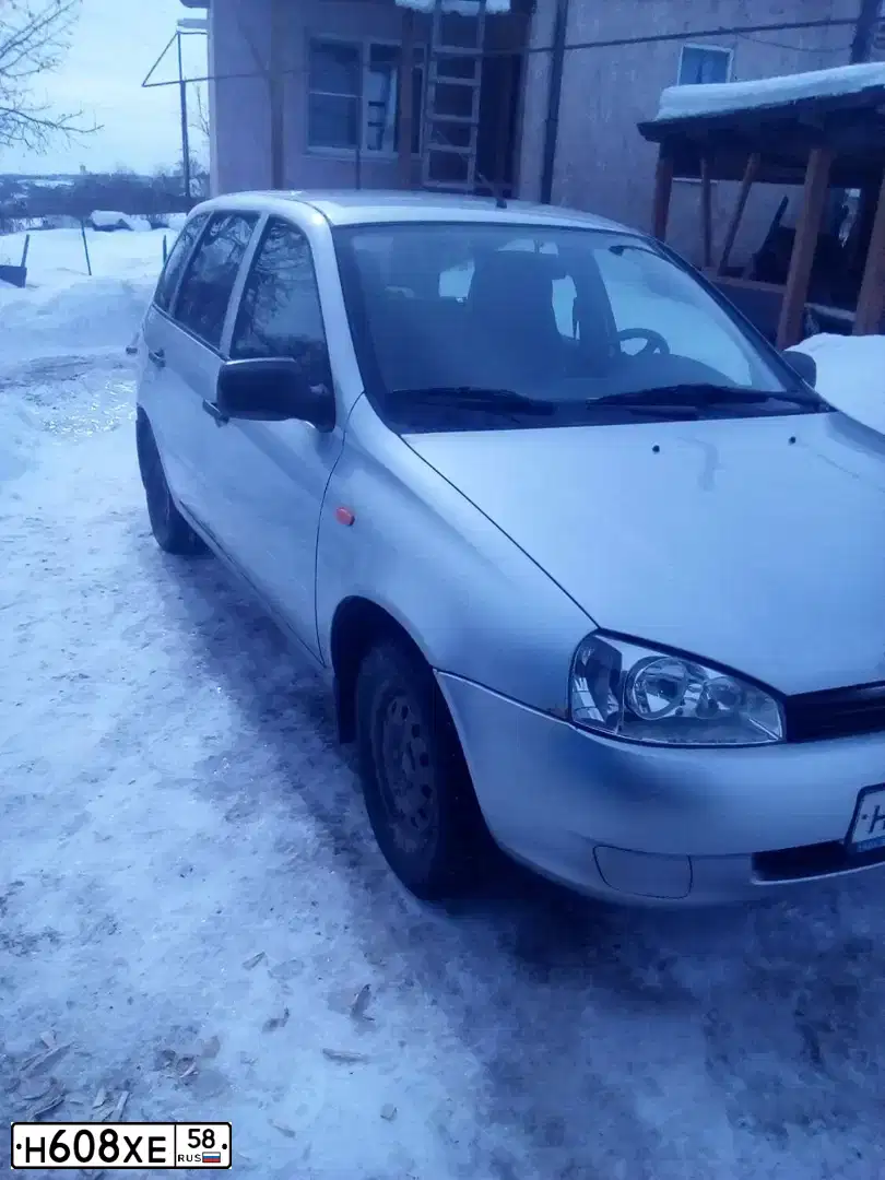 Фото автомобиля LADA 1117 KALINA, 2012 — госномер Н608ХЕ58. Цвет: Серебристый