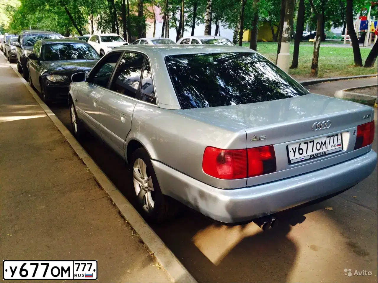 Фото автомобиля AUDI A6, 1995 — госномер У677ОМ777. Цвет: Серый