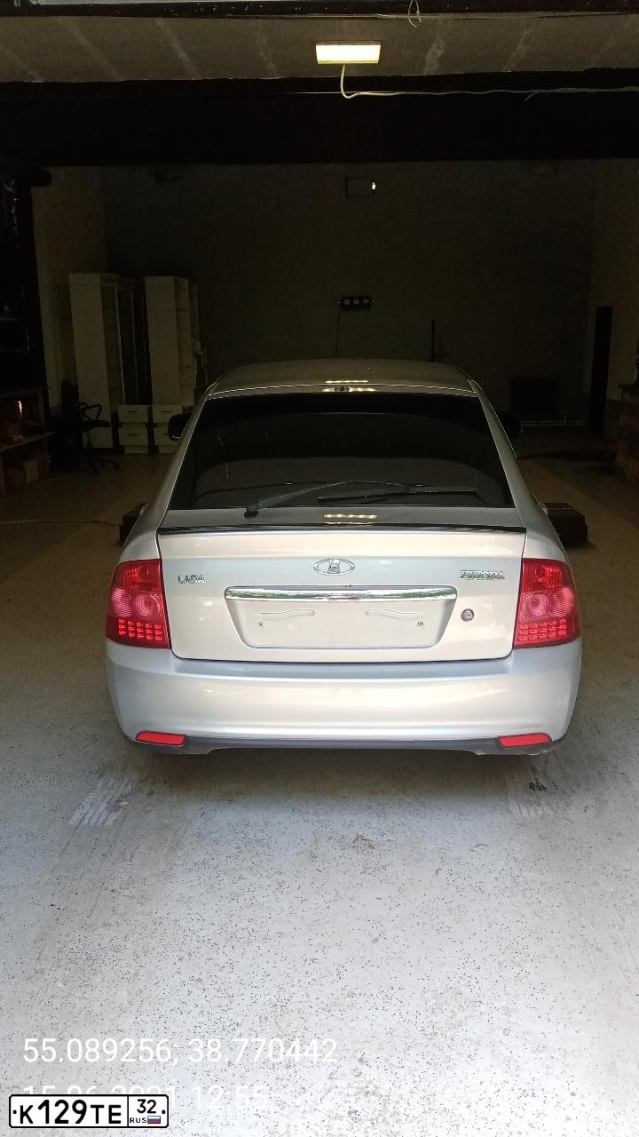 Фото автомобиля LADA 2172 PRIORA, 2010 — госномер А697ОС790. Цвет: Светло-Серебристый металлик
