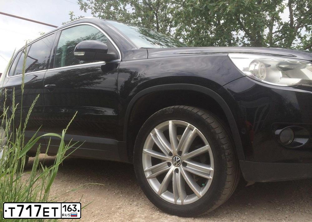 Фото автомобиля VOLKSWAGEN TIGUAN, 2008 — госномер М055РН763. Цвет: ЧЕРНЫЙ
