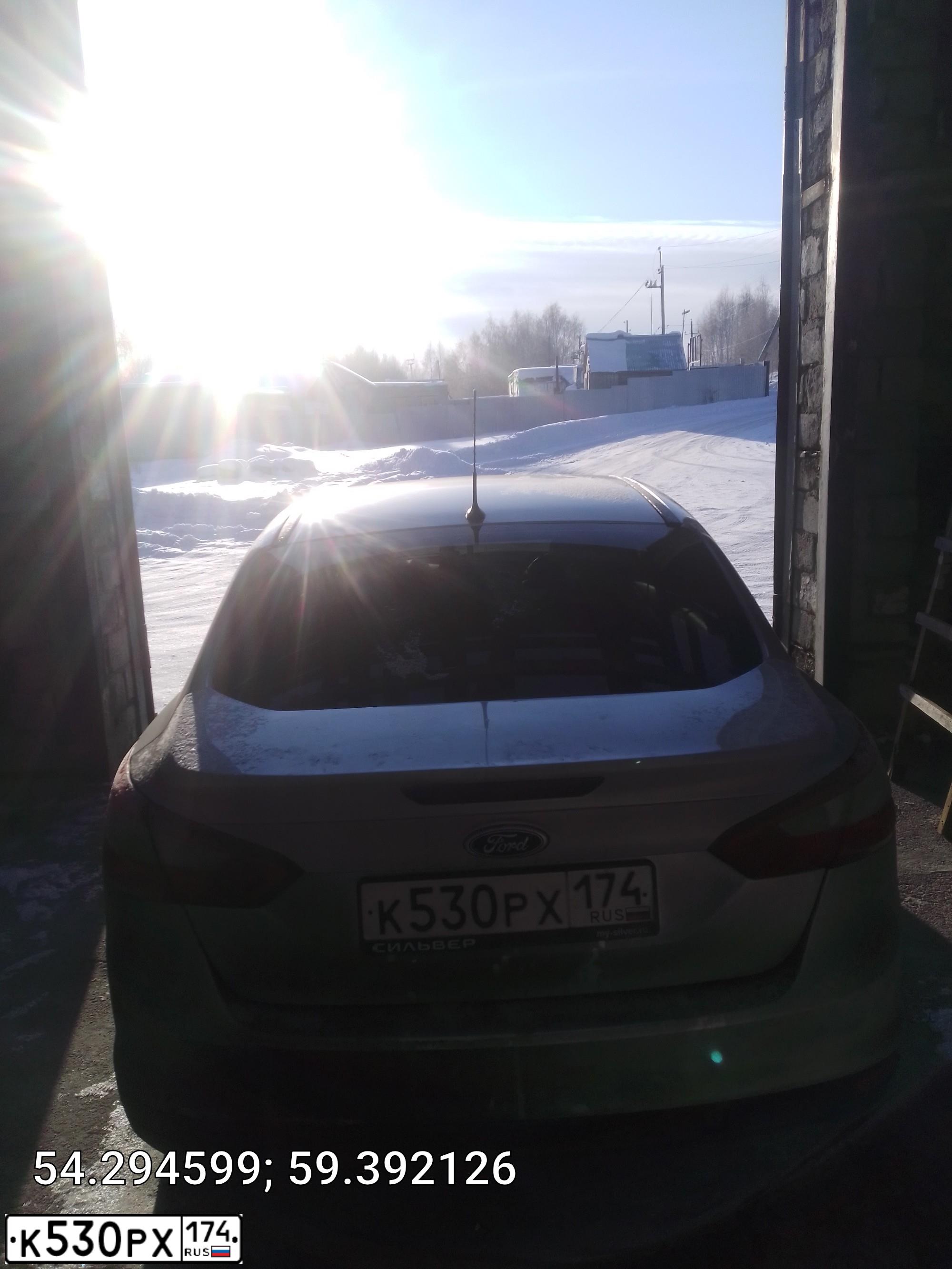 Фото автомобиля FORD FOCUS, 2014 — госномер В794НХ702. Цвет: Серебристый