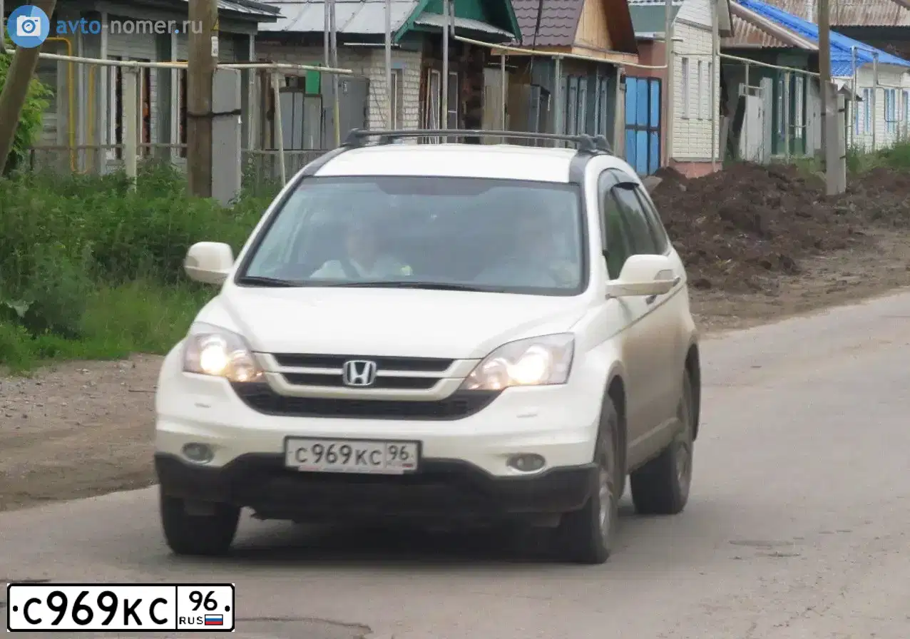 Фото автомобиля HONDA CR-V, 2011 — госномер В055АА196. Цвет: БЕЛЫЙ