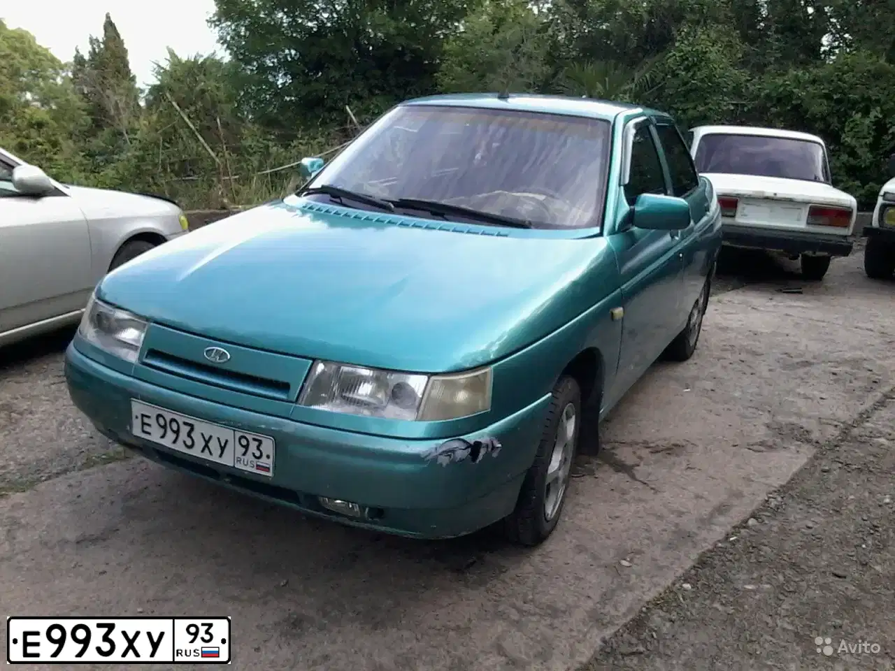 Фото автомобиля LADA 2110, 2000 — госномер Е993ХУ93. Цвет: БЕЛЫЙ