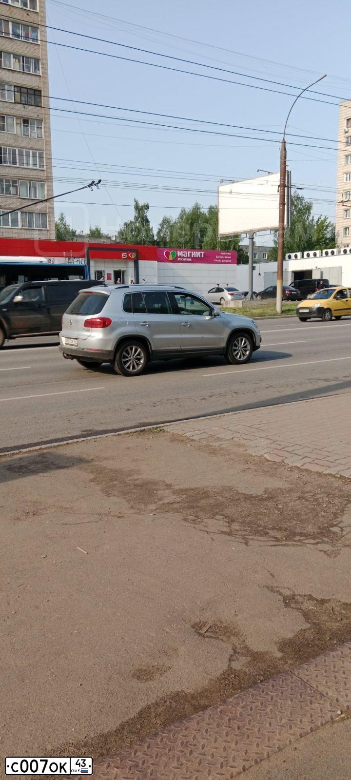 Фото автомобиля VOLKSWAGEN TIGUAN, 2013 — госномер С007ОК43. Цвет: СЕРЕБРИСТЫЙ