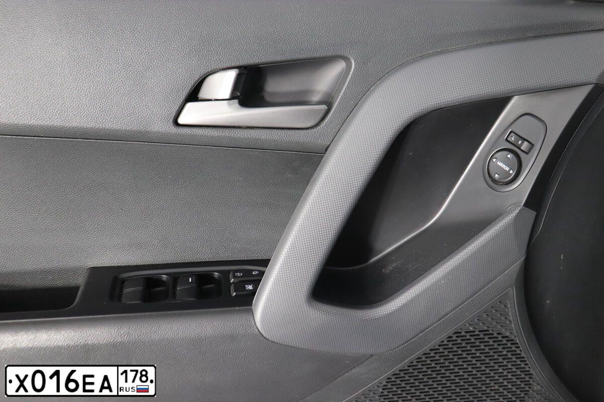 Фото автомобиля HYUNDAI CRETA, 2017 — госномер Р458РС790. Цвет: синий