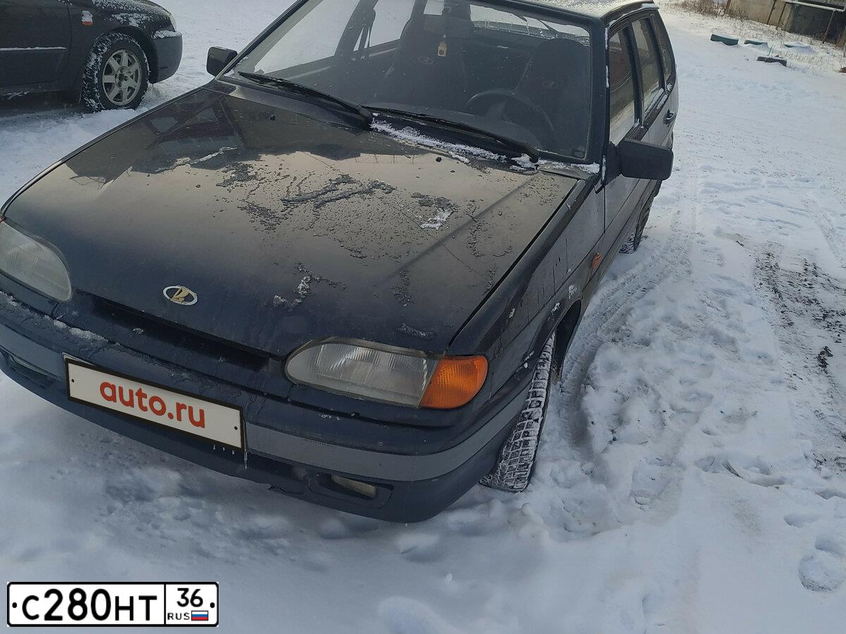 Фото автомобиля LADA 2114 SAMARA, 2005 — госномер Е526ТХ36. Цвет: ГРАФИТОВЫЙ МЕТАЛЛИК