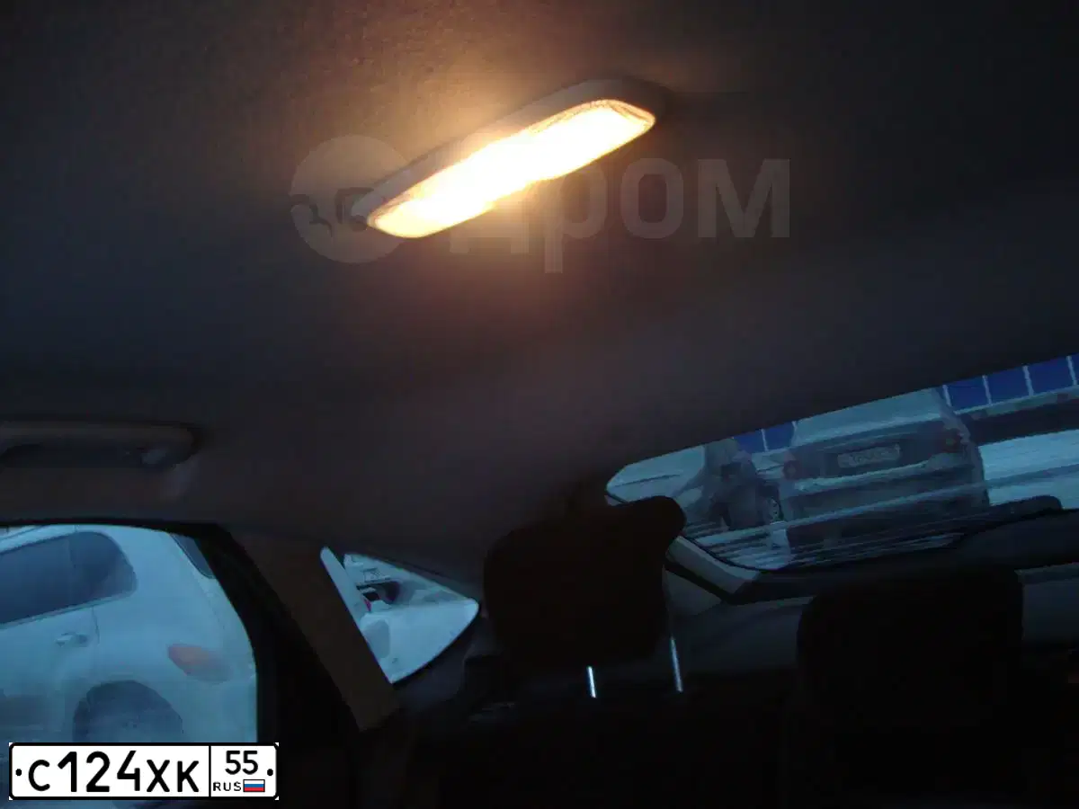 Фото автомобиля LADA 2190 GRANTA, 2013 — госномер С124ХК55. Цвет: СЕРЕБРИСТЫЙ