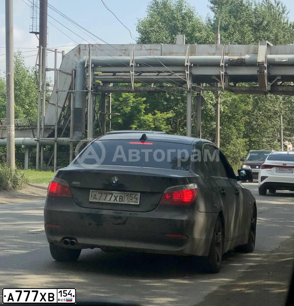 Фото автомобиля BMW SERIE 5, 2003 — госномер А777ХВ154. Цвет: ЧЕРНЫЙ