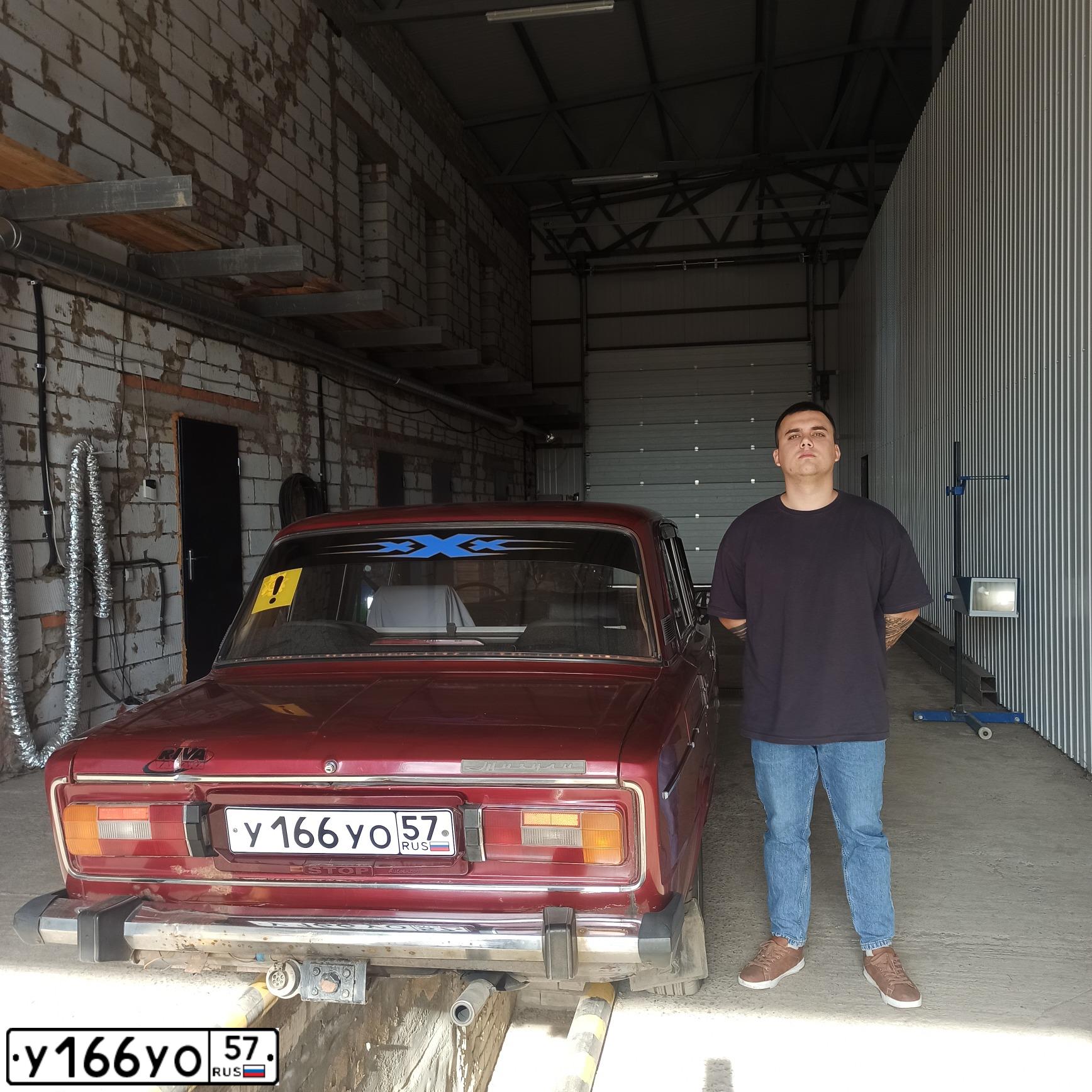 Фото автомобиля LADA 2106, 1999 — госномер М976УУ60. Цвет: СЕРЕБРИСТО-КРАСНЫЙ