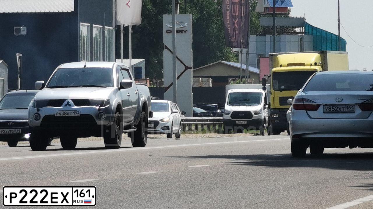 Фото автомобиля TOYOTA CAMRY, 2019 — госномер В008ВТ180
