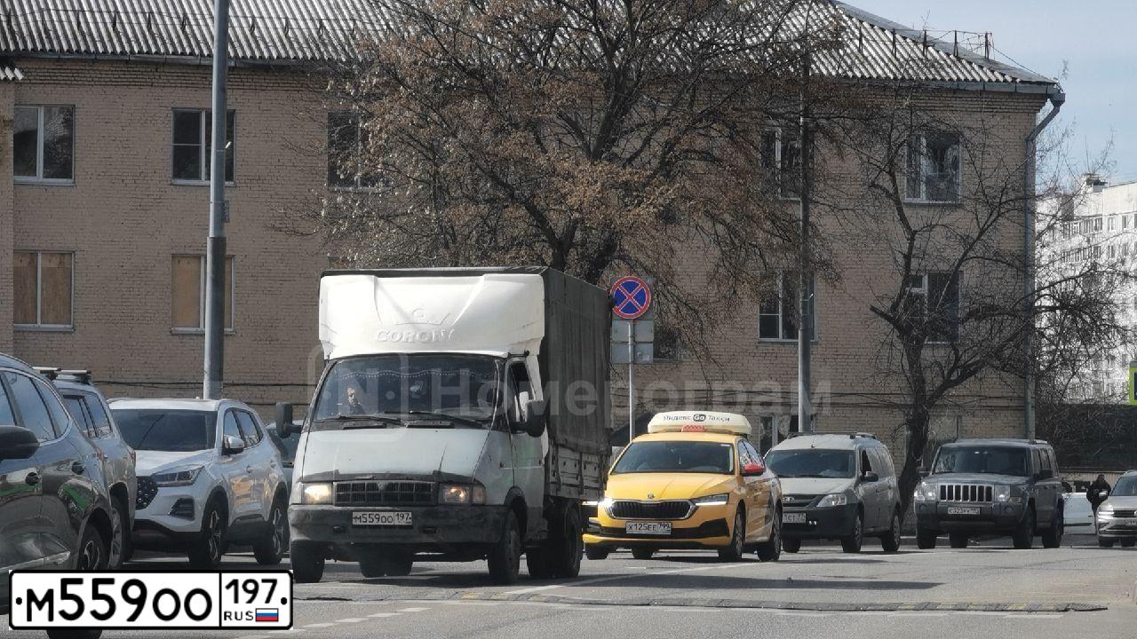Фото автомобиля GAZ 3202, 2000 — госномер М559ОО197. Цвет: СЕРЫЙ СВЕТЛЫЙ