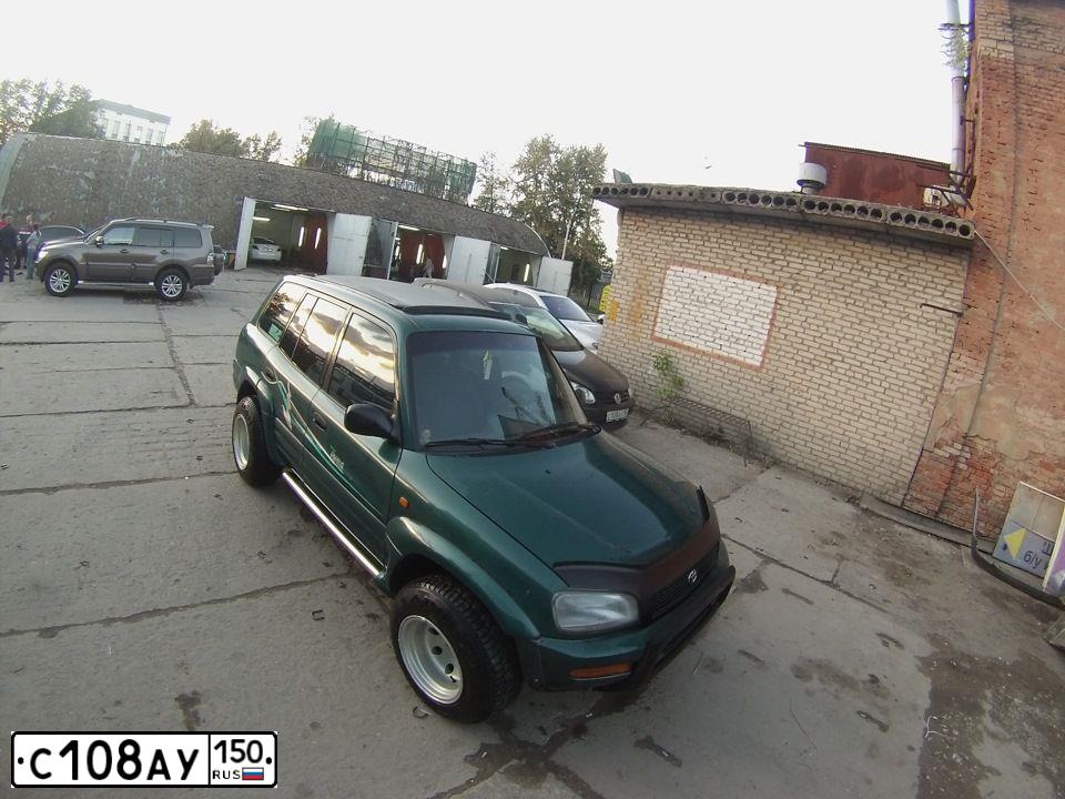 Фото автомобиля VOLKSWAGEN GOLF, 2006 — госномер С108АУ150. Цвет: ЧЕРНЫЙ