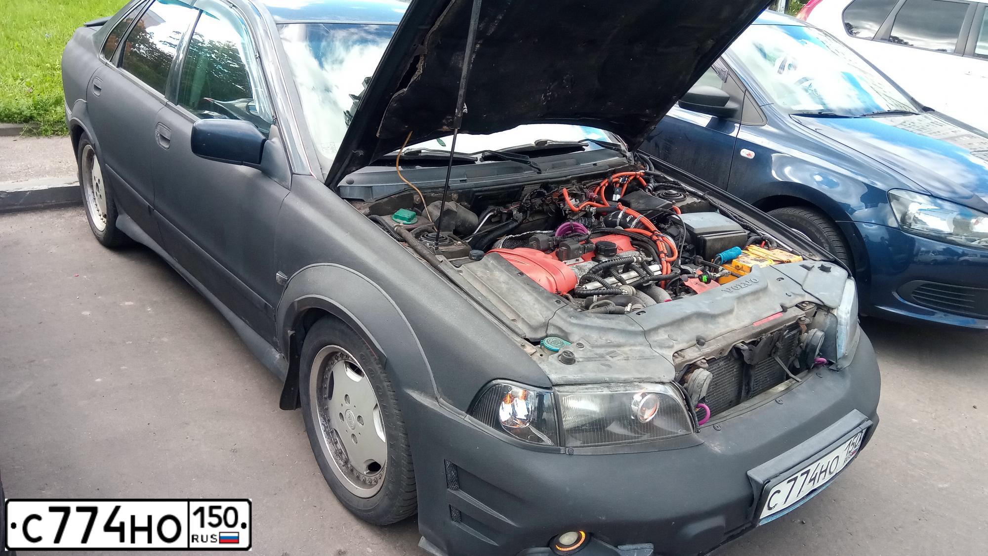 Фото автомобиля VOLVO S40, 1998 — госномер С774НО150. Цвет: ЧЕРНЫЙ