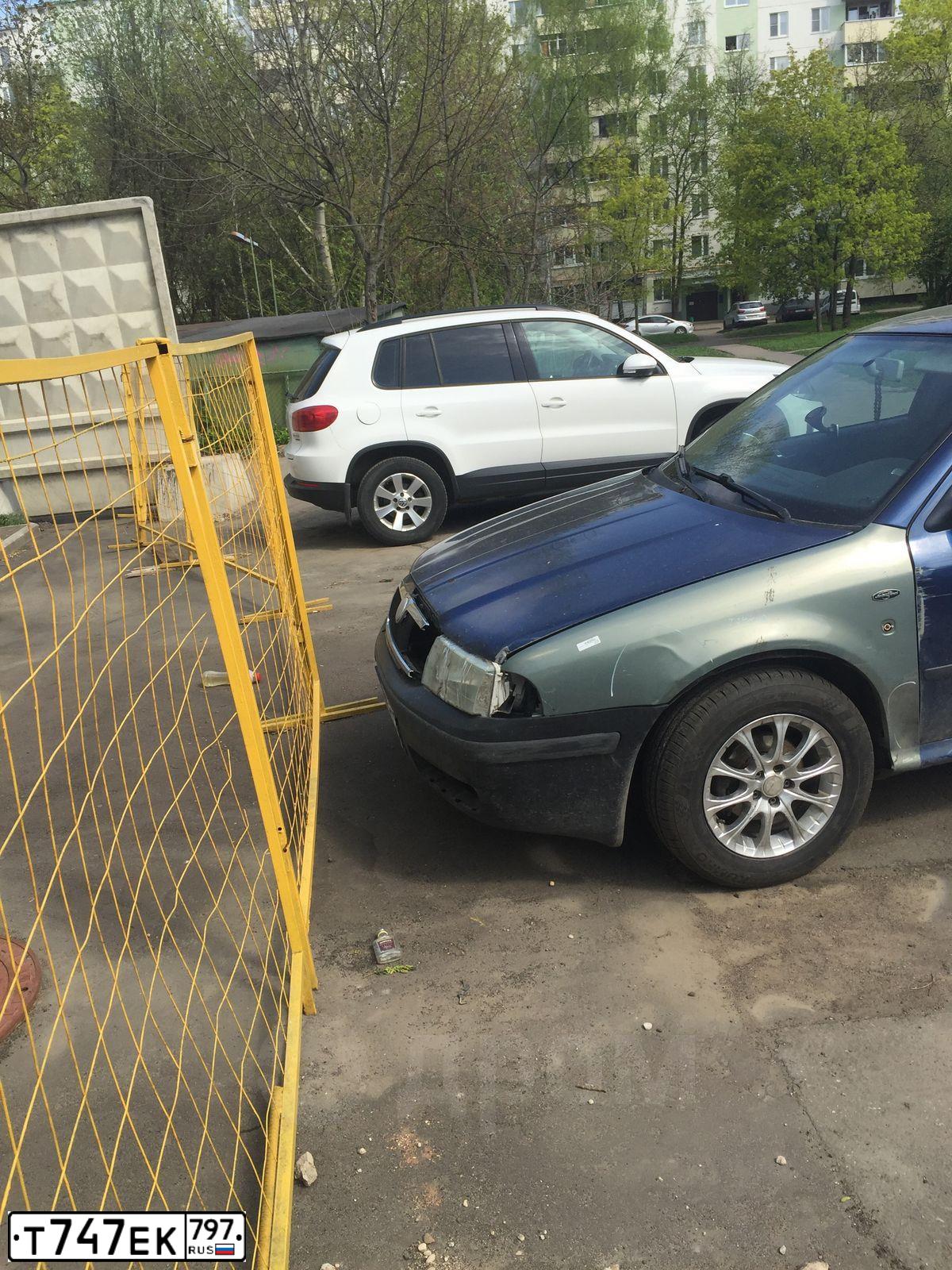 Фото автомобиля SKODA OCTAVIA, 2006 — госномер О932СМ32. Цвет: Темно-синий