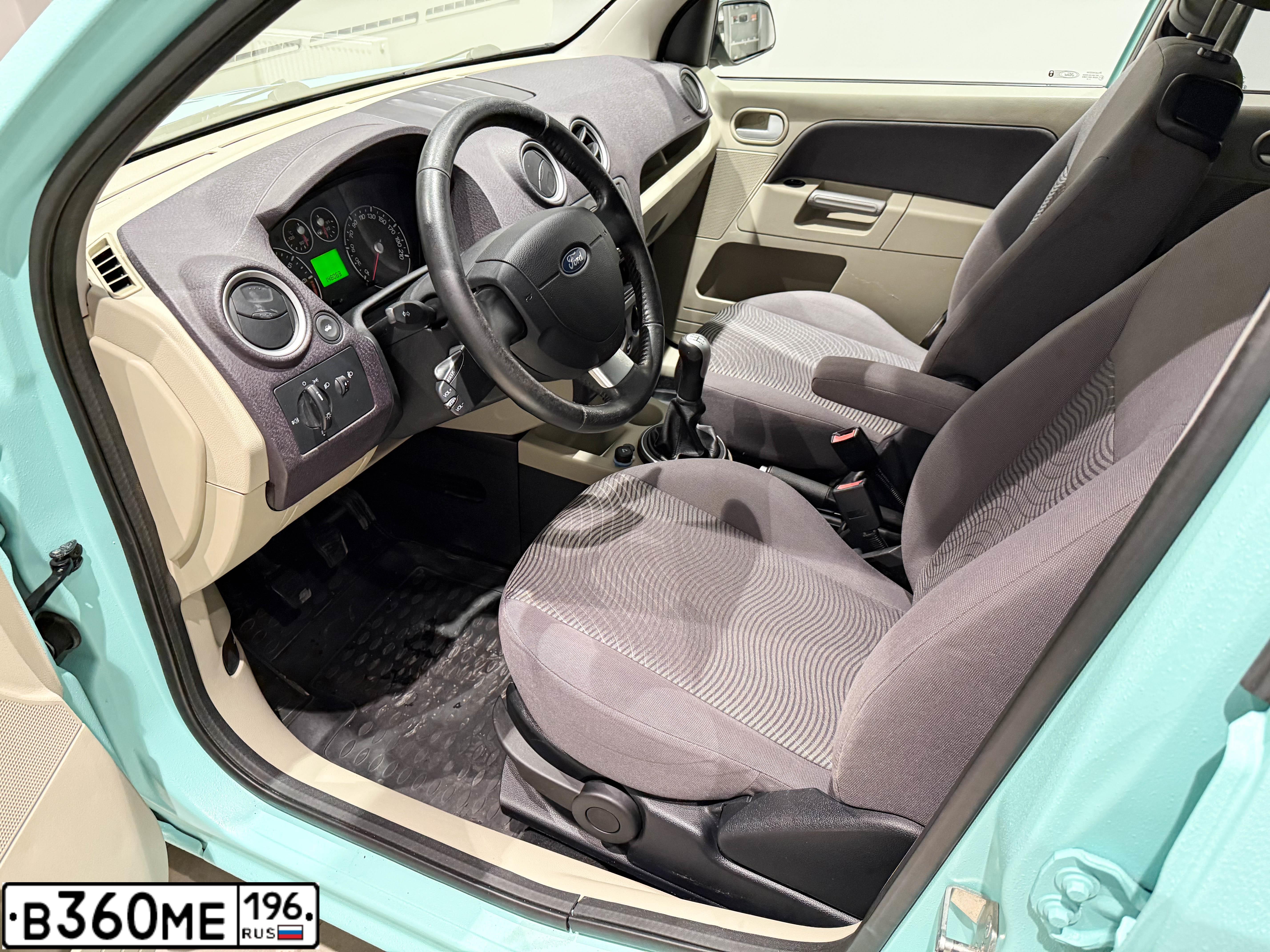 Фото автомобиля FORD FUSION, 2008 — госномер В360МЕ196. Цвет: СЕРО ГОЛУБОЙ