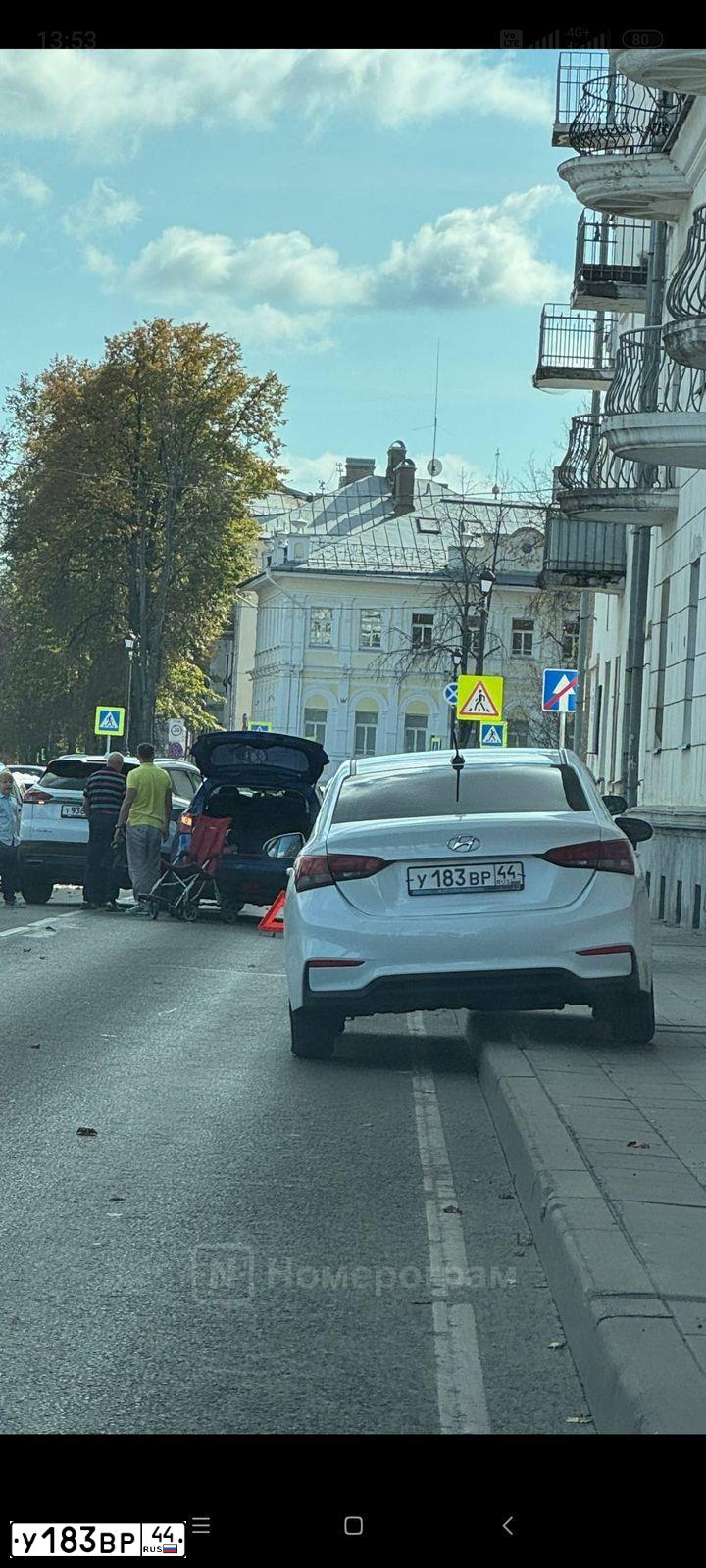 Фото автомобиля HYUNDAI SOLARIS, 2018 — госномер У183ВР44. Цвет: Белый