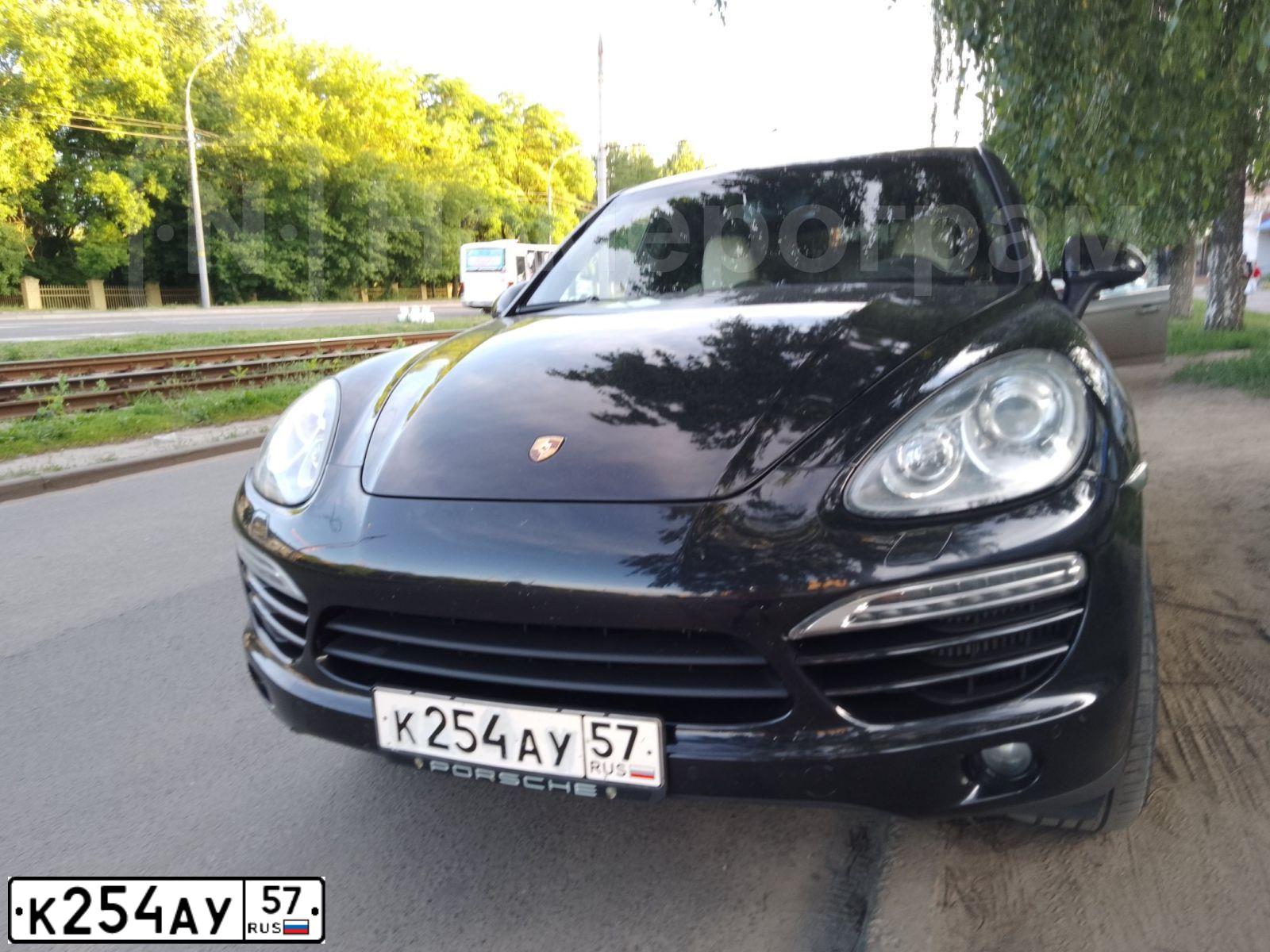 Фото автомобиля PORSCHE CAYENNE, 2013 — госномер О699ОВ799. Цвет: ЧЕРНЫЙ