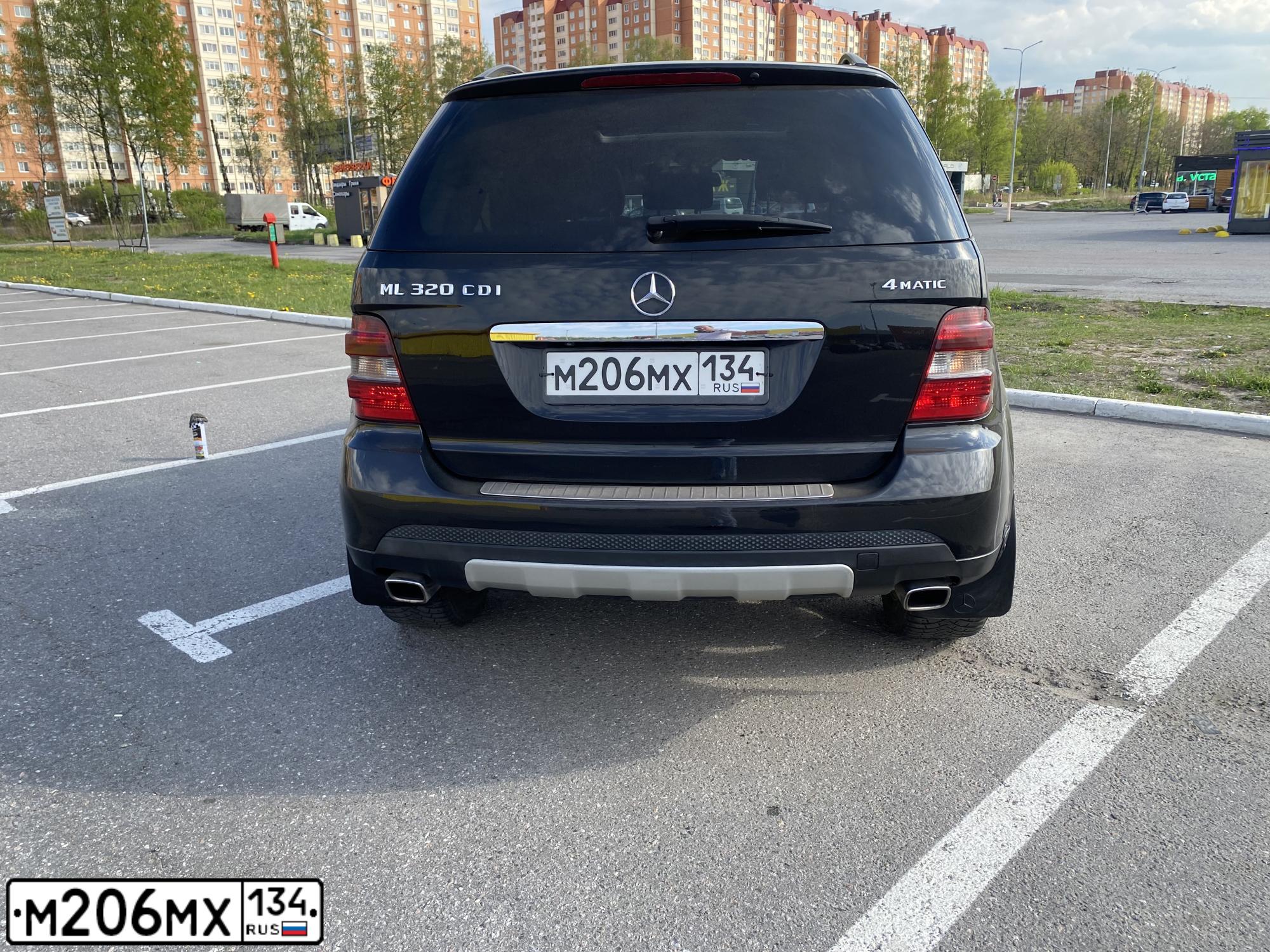 Фото автомобиля MERCEDES-BENZ ML320, 2008 — госномер С057РХ198. Цвет: ЧЕРНЫЙ