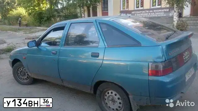Фото автомобиля LADA 2112, 2001 — госномер У134ВН36. Цвет: Сине-зеленый