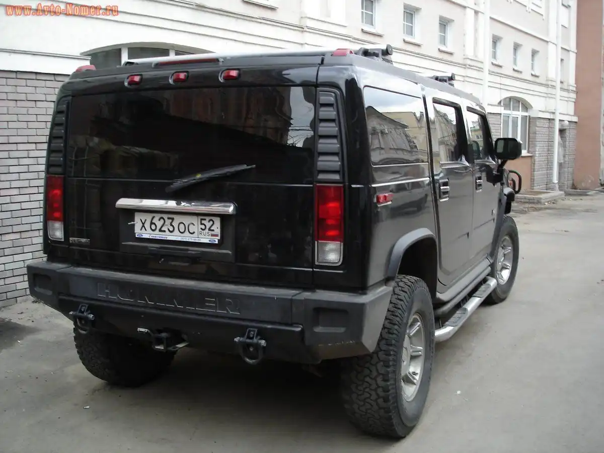 Фото автомобиля ХАММЕР Н2, 2005 — госномер Н669МУ136. Цвет: ЧЕРНЫЙ
