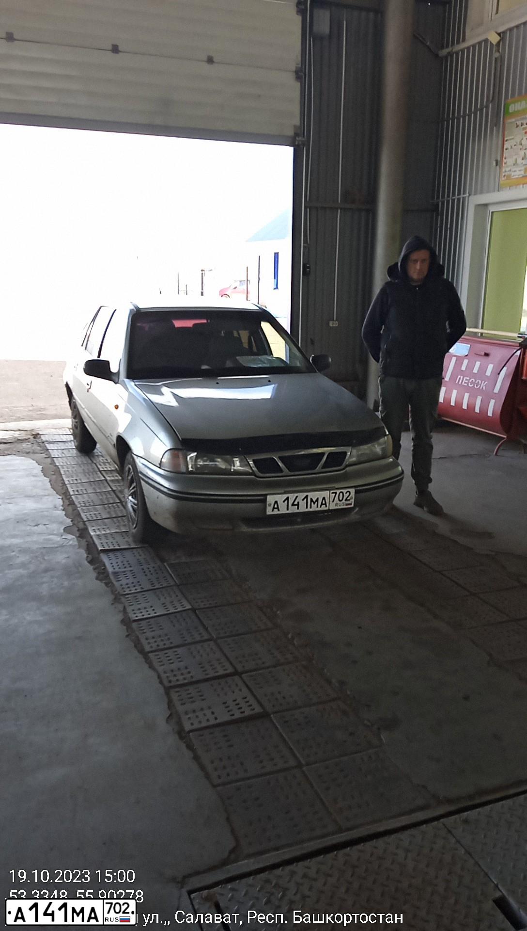 Фото автомобиля DAEWOO NEXIA, 2007 — госномер Е650ЕР156. Цвет: ПЕРЛАМУТРОВО-СЕРЕБРИСТЫЙ