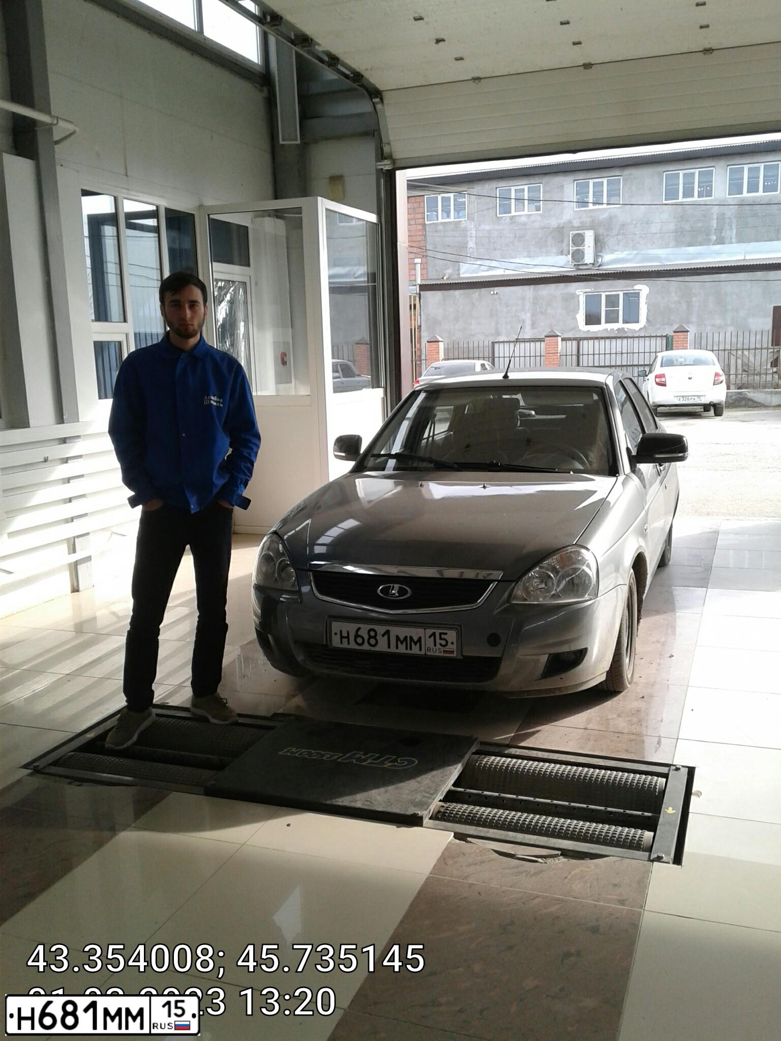 Фото автомобиля LADA 2172 PRIORA, 2009 — госномер К945РТ95. Цвет: СРЕДНИЙ СЕРО-ЗЕЛЕНЫЙ МЕТ