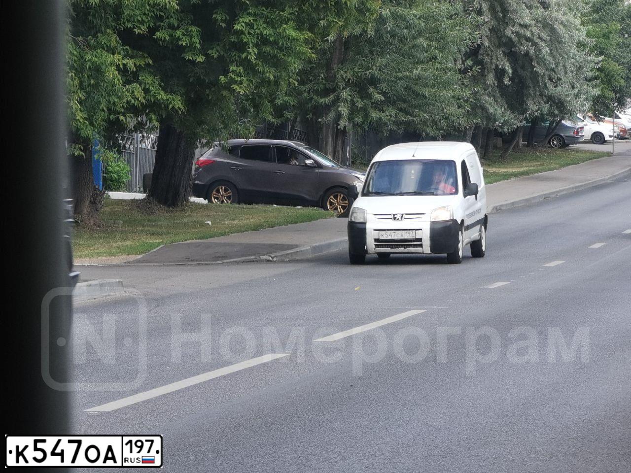 Фото автомобиля BMW SERIE 5, 2011 — госномер К547ОА197. Цвет: СЕРЫЙ ТЕМНЫЙ