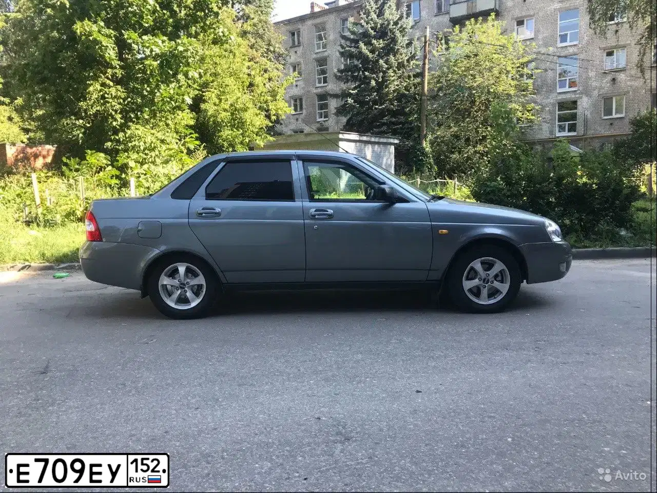 Фото автомобиля LADA 2170 PRIORA, 2011 — госномер А384СН252. Цвет: СЕРО-ЗЕЛЕНЫЙ