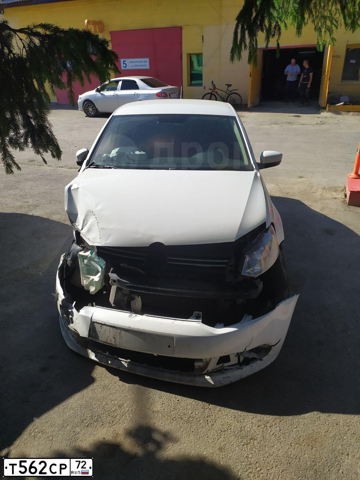 Фото автомобиля VOLKSWAGEN POLO, 2015 — госномер Х222МУ45