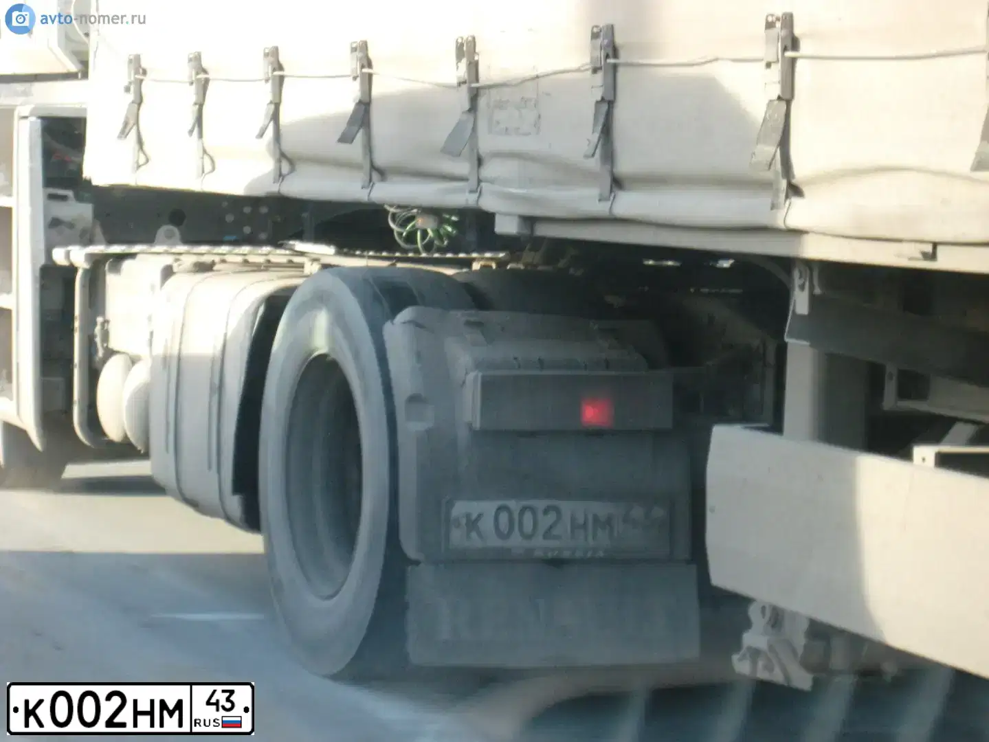 Фото автомобиля RENAULT MAGNUM, 2005 — госномер К002НМ43. Цвет: Белый