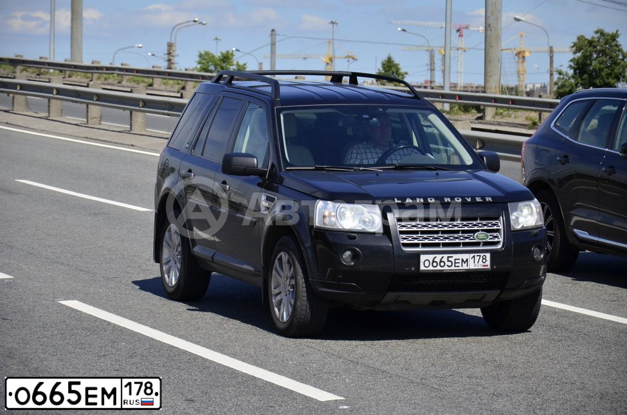 Фото автомобиля LANDROVER FREELANDER, 2010 — госномер О665ЕМ178. Цвет: ЧЕРНЫЙ
