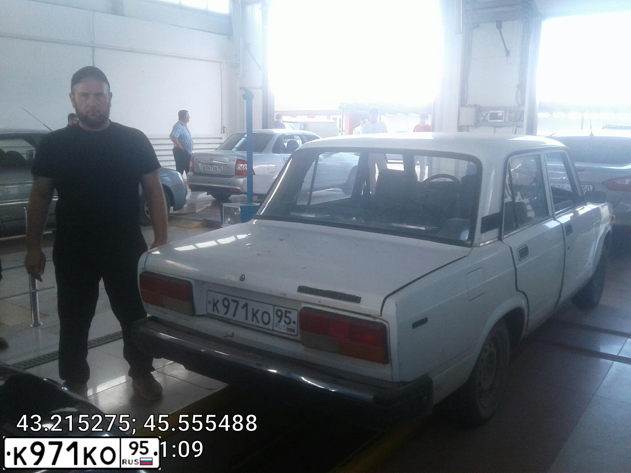 Фото автомобиля LADA 2107, 2004 — госномер В563ВВ95. Цвет: ЯРКО-БЕЛЫЙ