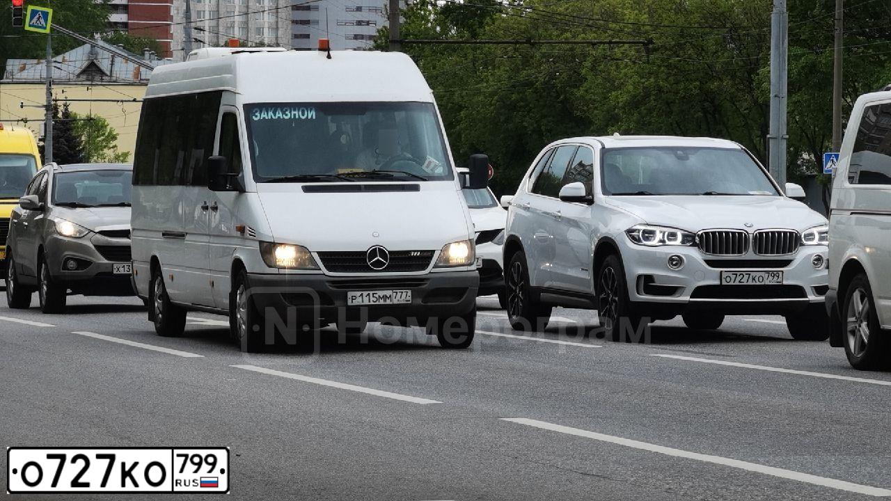 Фото автомобиля BMW X5, 2018 — госномер О727КО799. Цвет: БЕЛЫЙ МЕТАЛЛИК