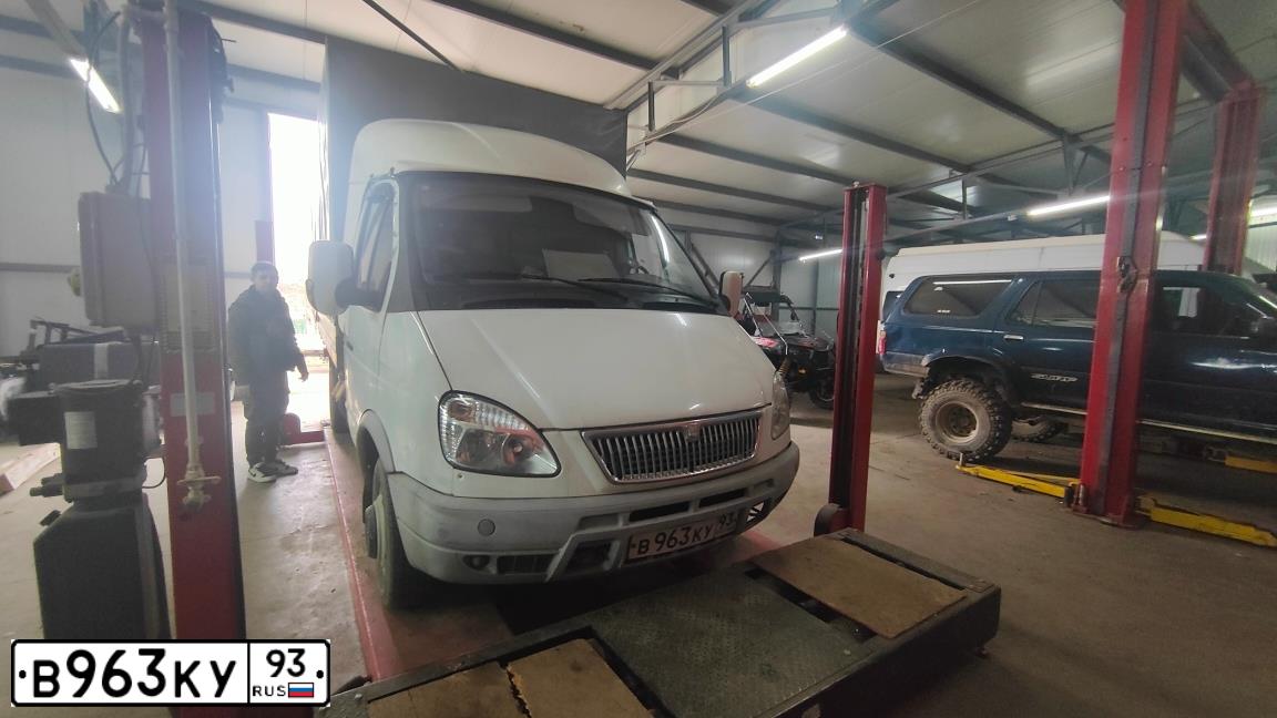 Фото автомобиля MAN TGA 26.XXX /6X2/, 2002 — госномер В937КУ93. Цвет: ЖЁЛТЫЙ