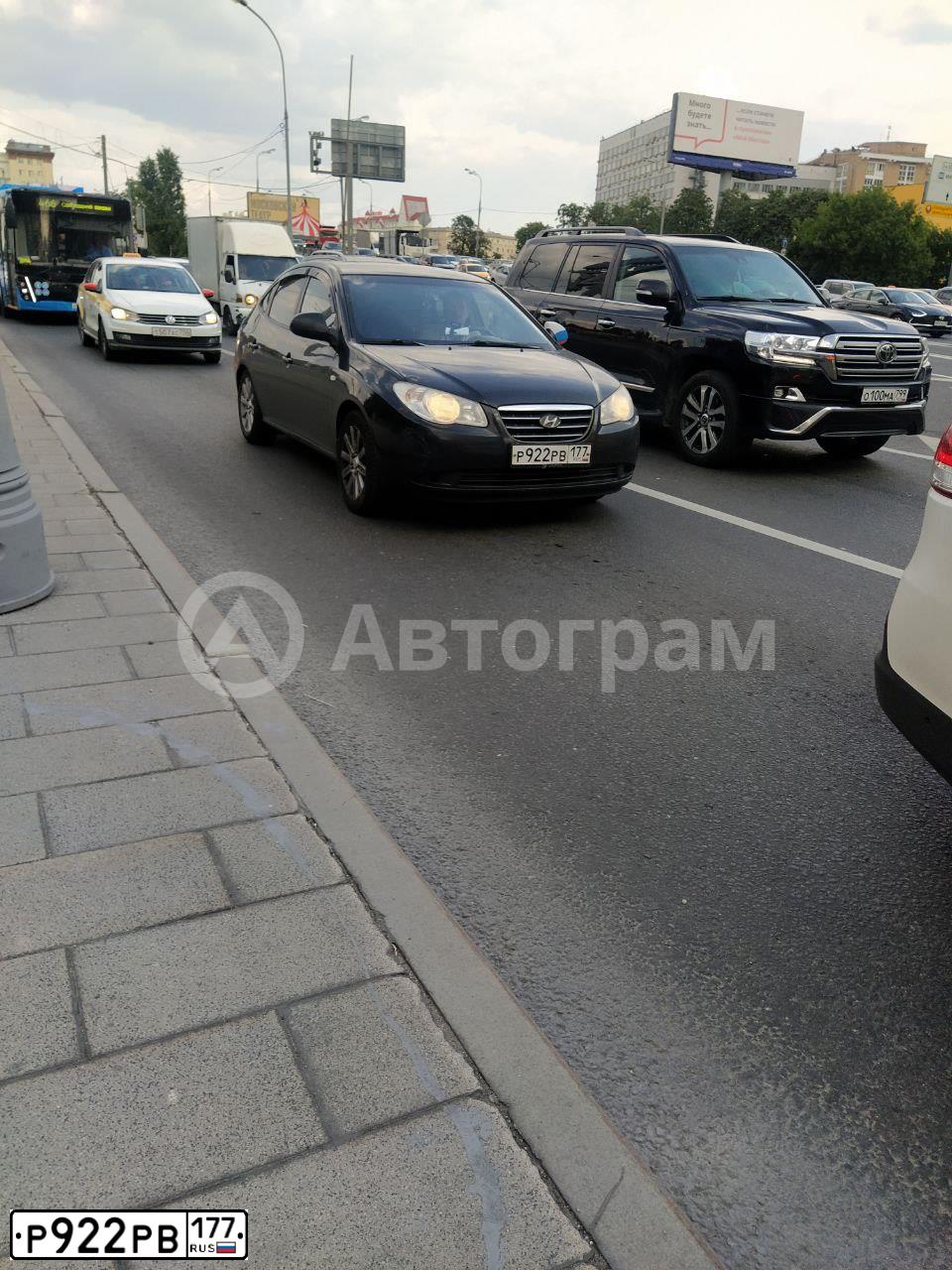 Фото автомобиля HYUNDAI I ELANTRA, 2006 — госномер Р922РВ177. Цвет: ЧЕРНЫЙ