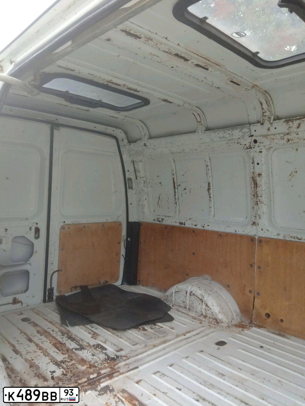 Фото автомобиля GAZ 2752 SOBOL, 2008 — госномер К489ВВ93. Цвет: Белый