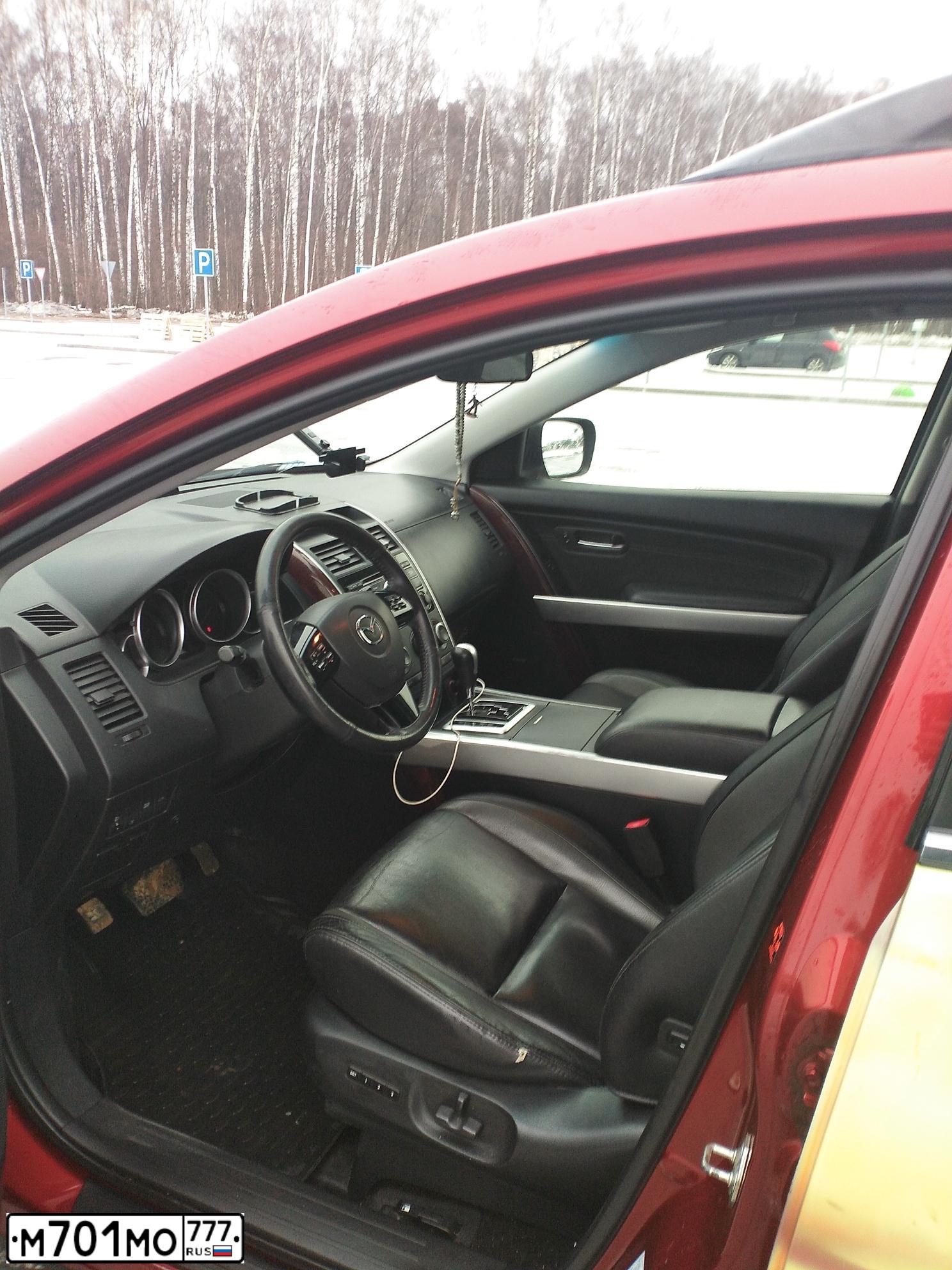 Фото автомобиля MAZDA CX-9, 2008 — госномер М091НН799. Цвет: Красный