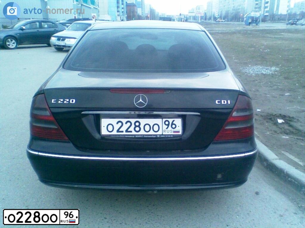 Фото автомобиля МЕРСЕДЕС Е220, 2003 — госномер Н479НР96. Цвет: ЧЕРНЫЙ