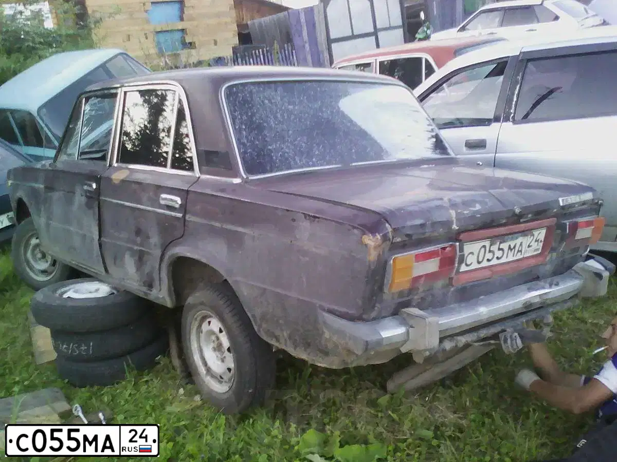 Фото автомобиля LADA 2106, 1987 — госномер С055МА24. Цвет: Коричневый