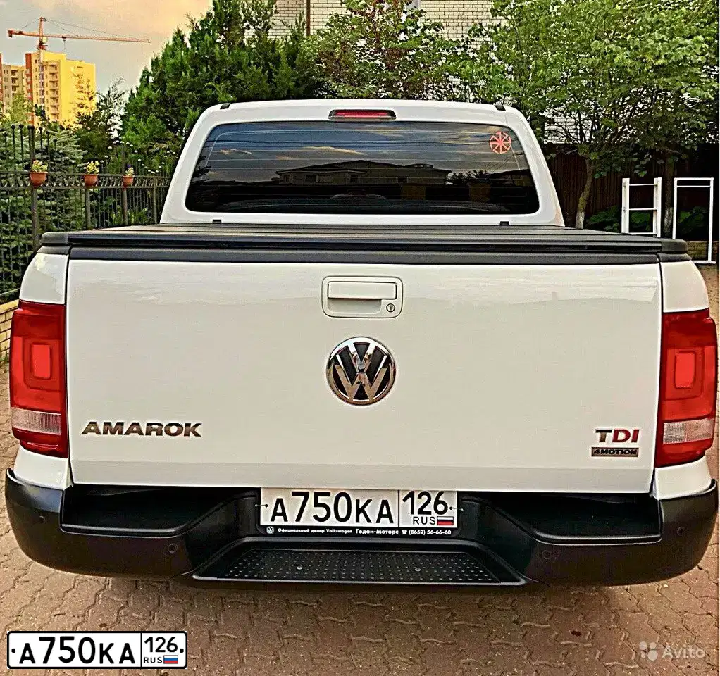 Фото автомобиля VOLKSWAGEN AMAROK, 2014 — госномер Р515УВ123. Цвет: Белый