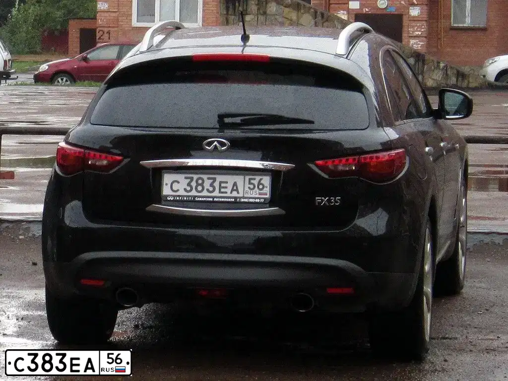 Фото автомобиля INFINITI QX70 /FX/, 2009 — госномер С383ЕА56. Цвет: ЧЕРНЫЙ