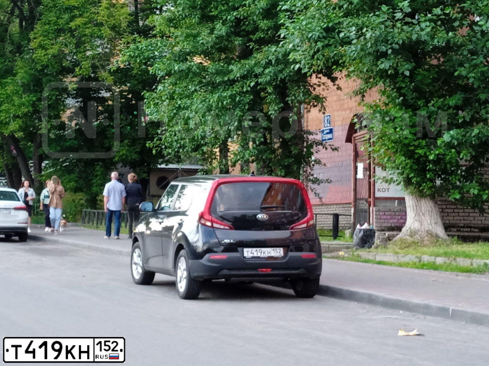Фото автомобиля KIA SOUL, 2021 — госномер Т292АВ152. Цвет: ЧЕРНЫЙ